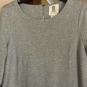 Lili's Closet, 3/4 sleeve, two tone - white/gray tunic. Size XS
